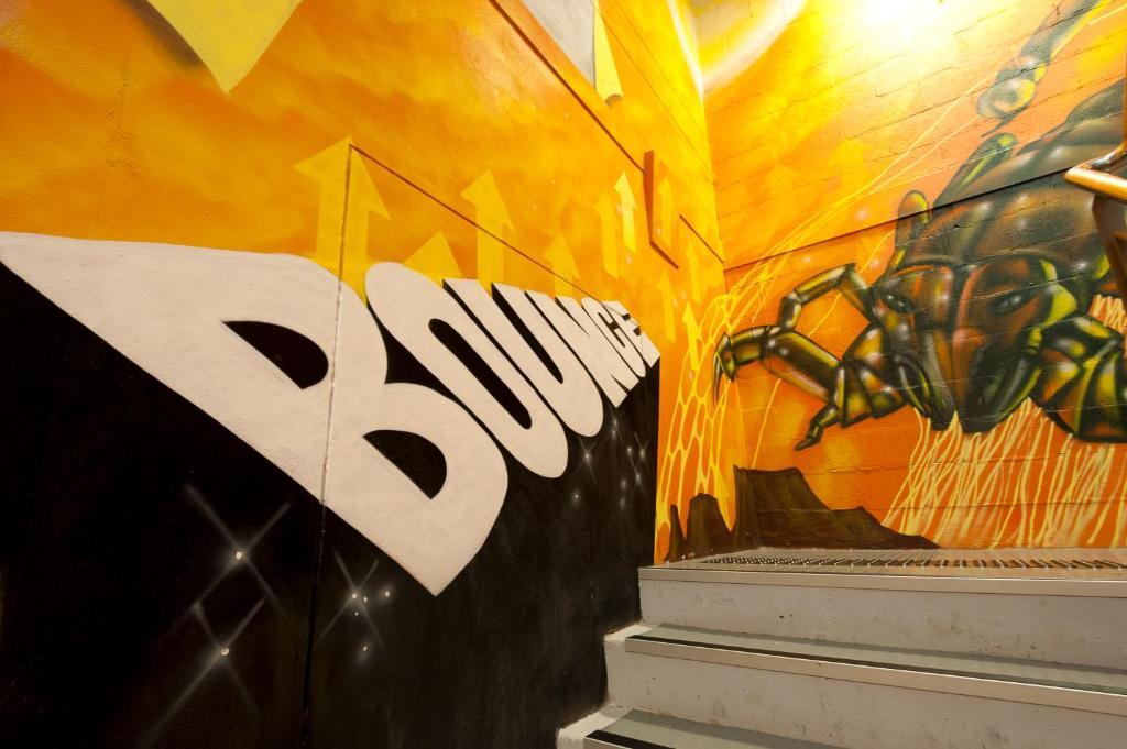 Хостел Bounce Sydney Surry Hills Екстер'єр фото